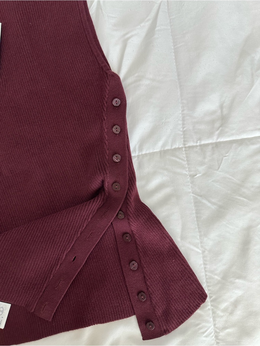 Abercrombie & Fitch Ribbed Side-Button Tank Top - Burgundy - Picture 3 of 4